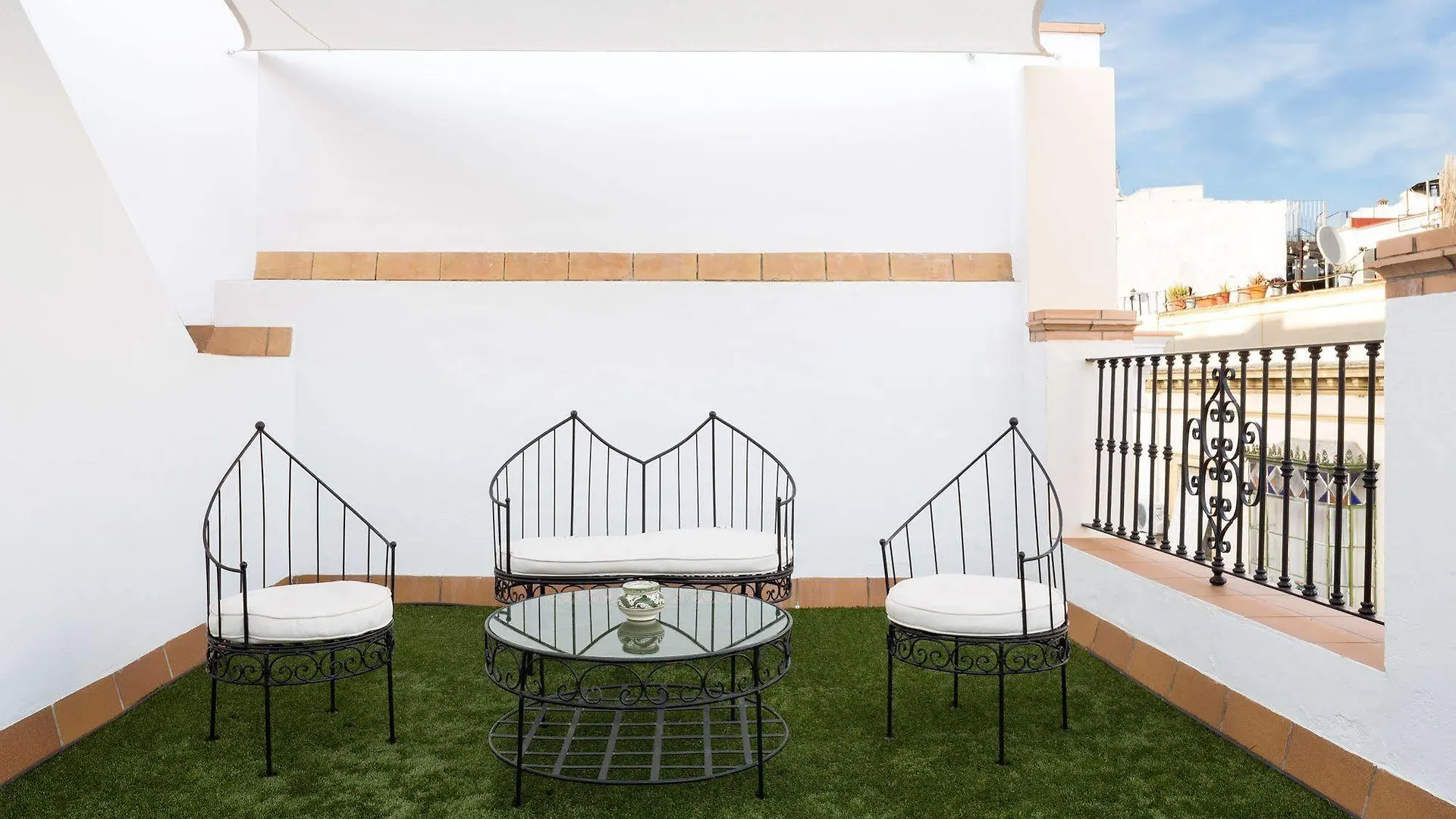 Puerta Catedral Studios Sevilla 0*,