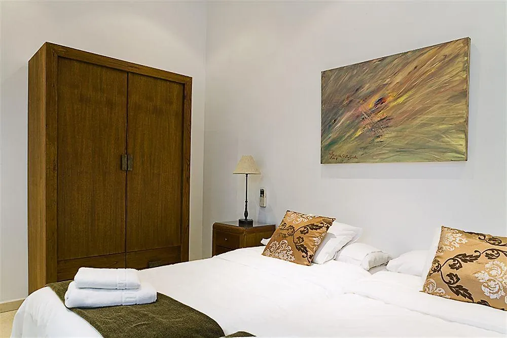 Puerta Catedral Studios Sevilla İspanya