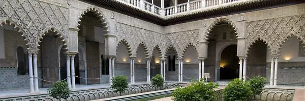 Puerta Catedral Studios Sevilla 0*,  İspanya